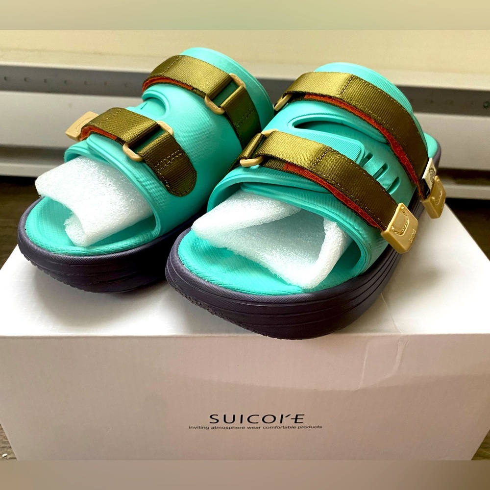 Like-new Suicoke Urich